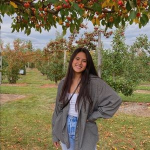 Meet your Posher, Tsomo